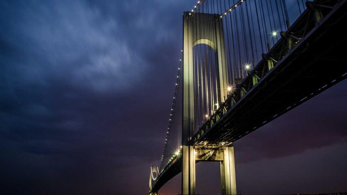 空军一架歼7飞机失事 1名群众遇难 湖北一飞机掉落民房事件 - 襄阳新闻