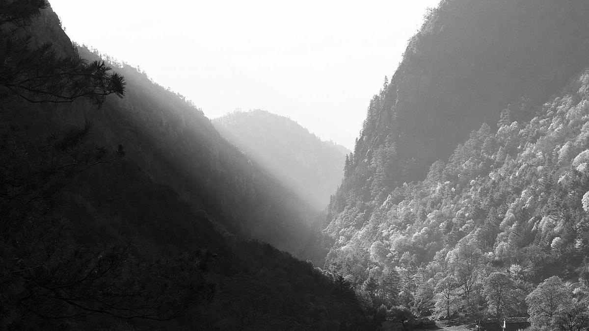 9月28日共赏日月湾绝美风光,年轻时尚浪潮—荧光夜跑万宁站璀璨启幕! - 韶关5个月消费盛宴启幕