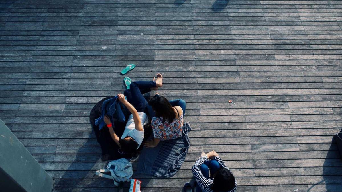 上海卷烟厂招聘 - 上海什么地方招女工